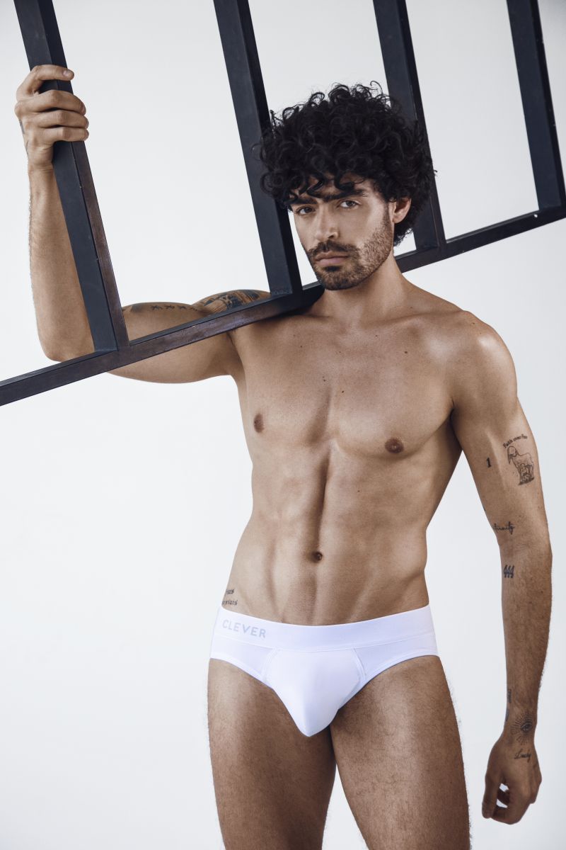 Clever 26209 Salento Mens Sleek Athletic Sihouette Briefs Color